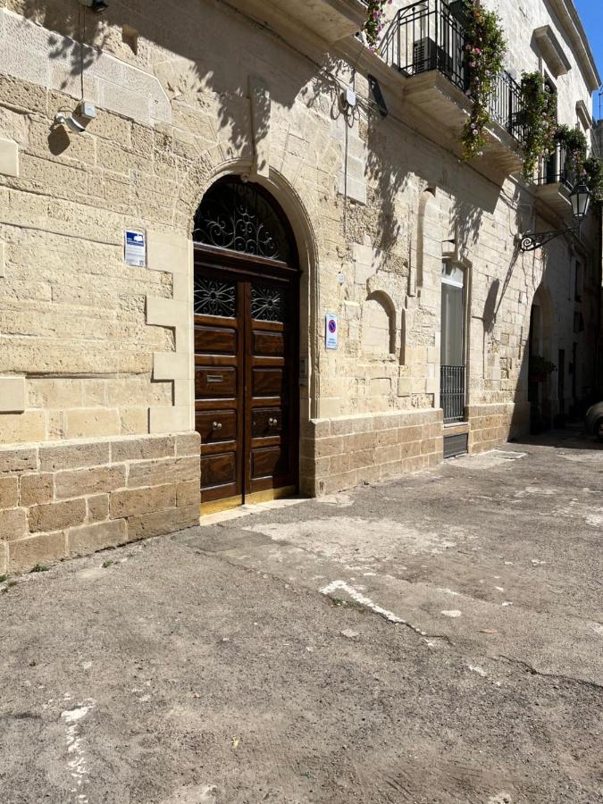 Casa Vacanze B&B Regina Maria Lecce Exterior foto